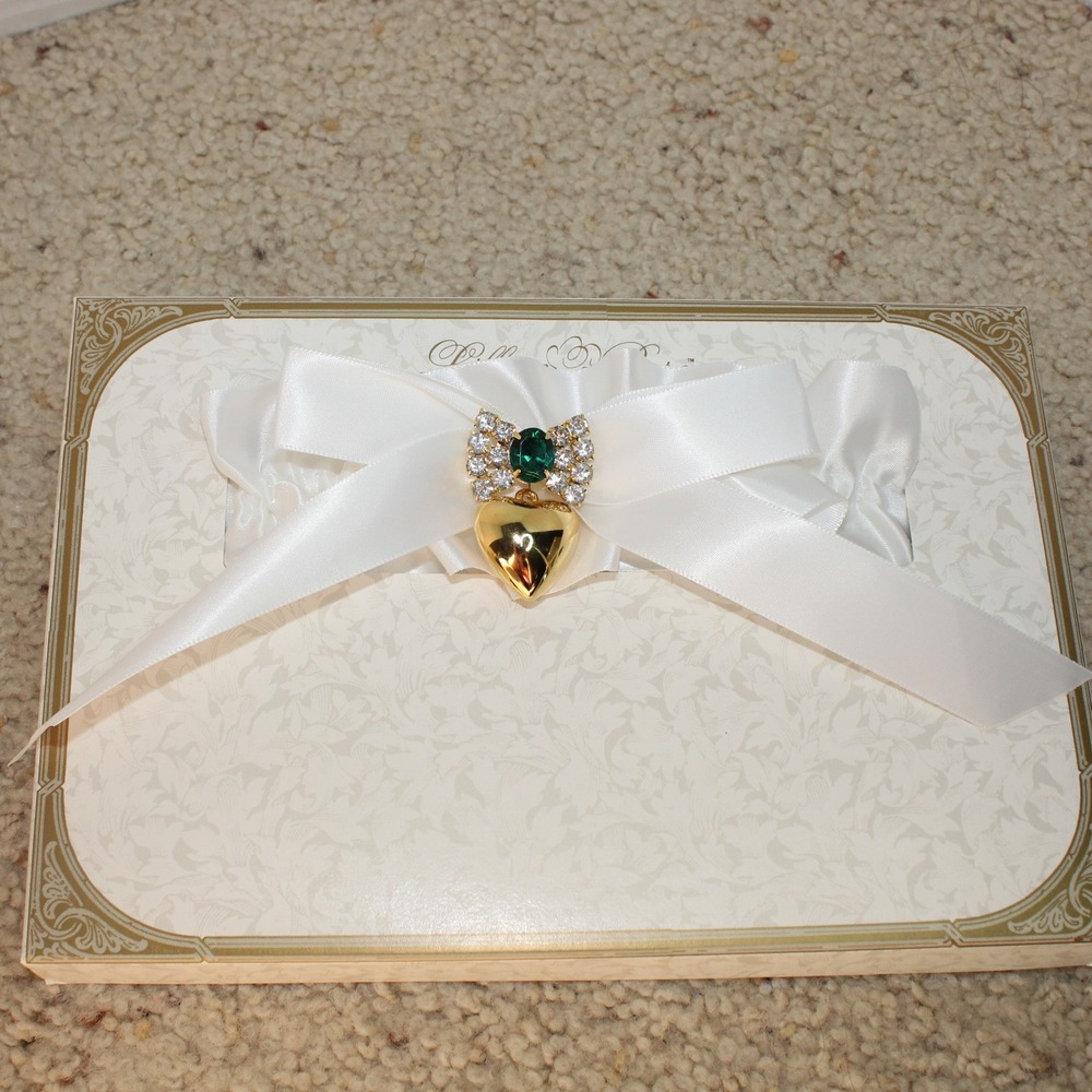 Lillian Rose Bridal Garter Rhinestone Satin Green Heart LG251 Ivory Wedding NEW